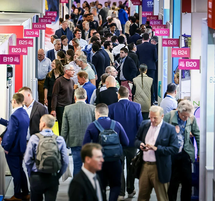 满场展会，有贸易展访客